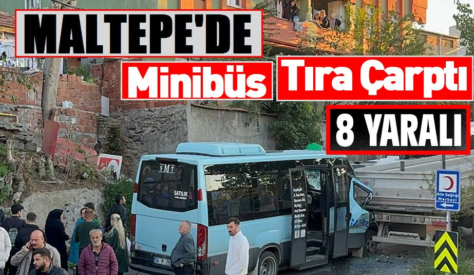 Maltepe'de Minibüs TIR'a Çarptı